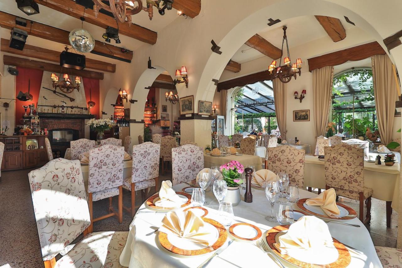 Logis Le Relais Imperial Hotel Saint-Vallier-de-Thiey Exterior foto