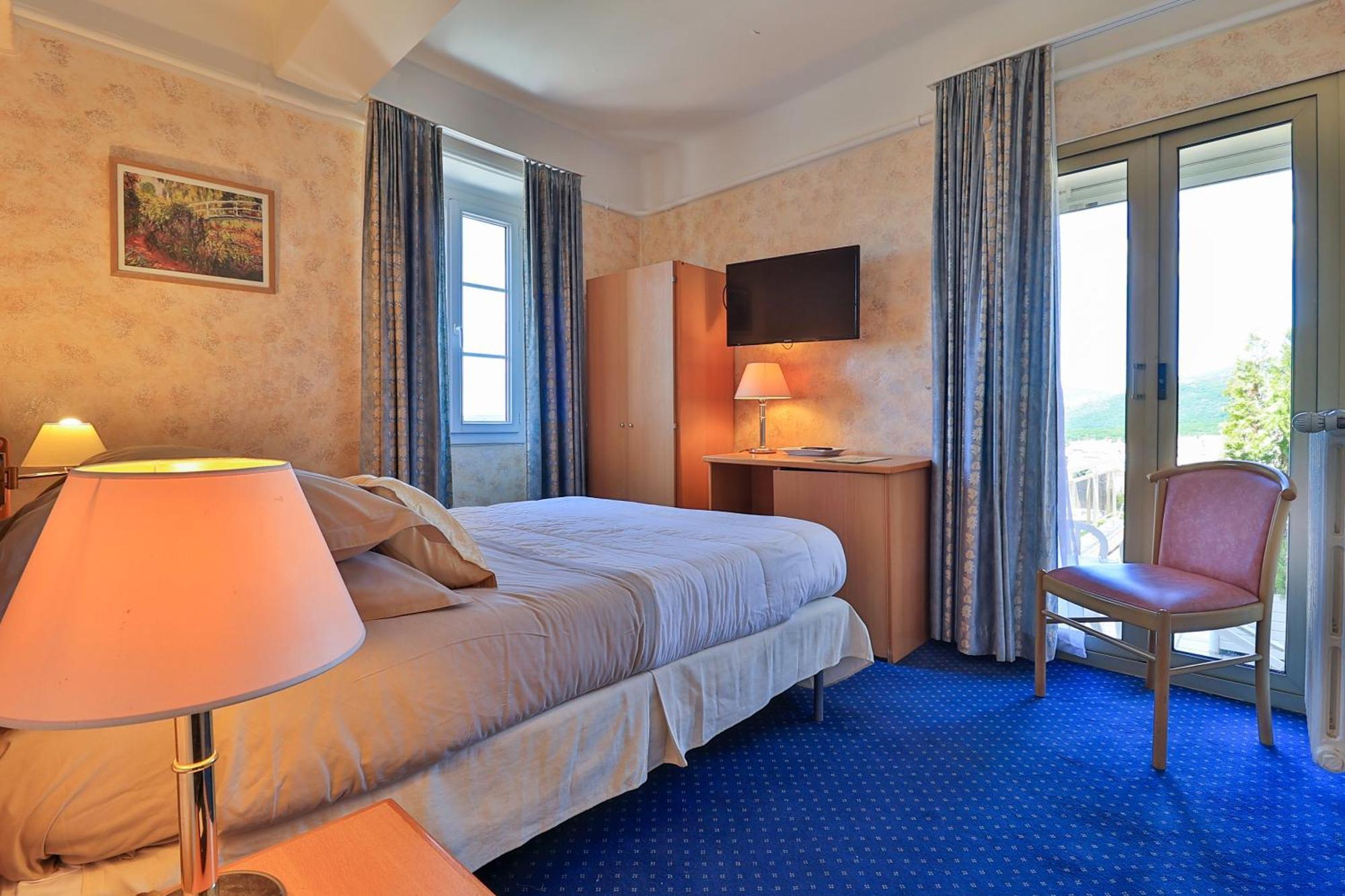 Logis Le Relais Imperial Hotel Saint-Vallier-de-Thiey Exterior foto