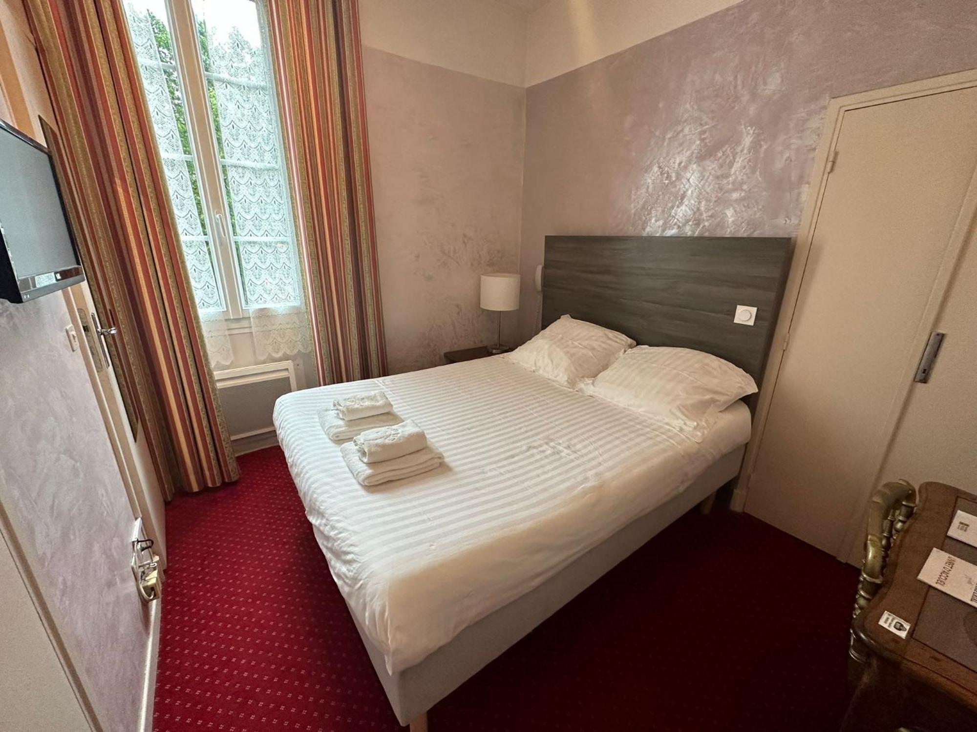 Logis Le Relais Imperial Hotel Saint-Vallier-de-Thiey Exterior foto